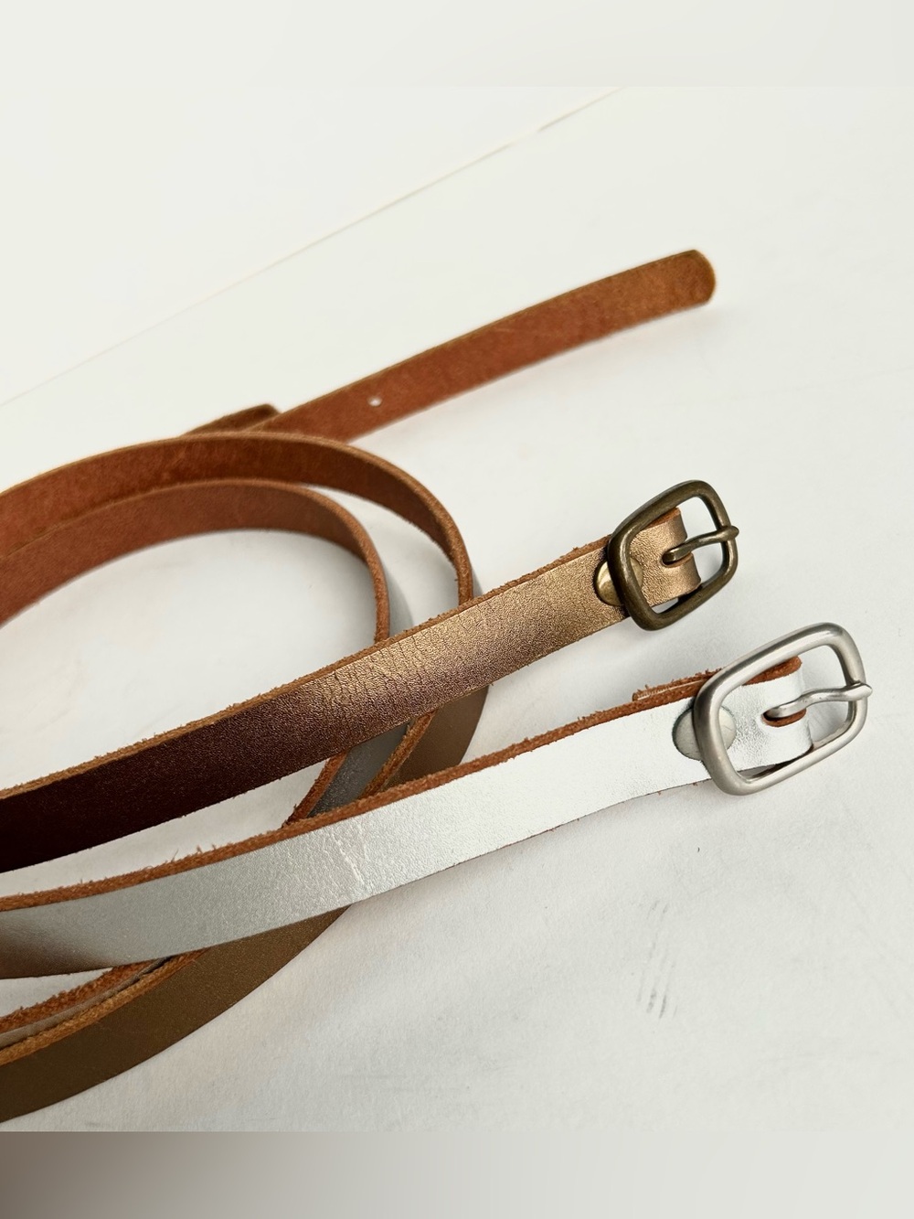 2 x Gap metallic leather belt